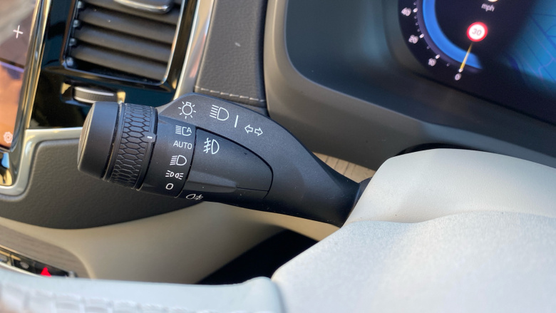 Volvo XC90 2.0 B5P Plus Edition Dark 5dr AWD Geartronic Petrol Estate